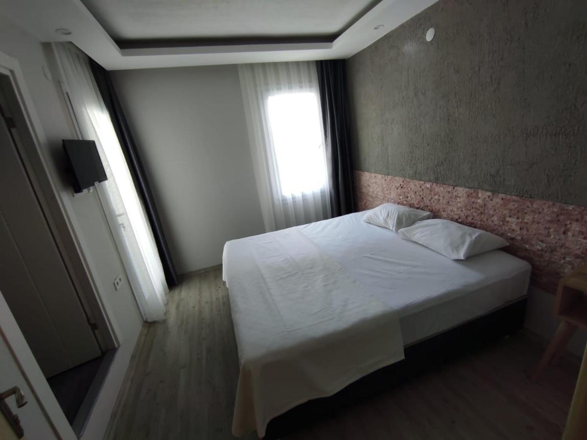1989 Hotel Sebat Çeşme Zewnętrze zdjęcie
