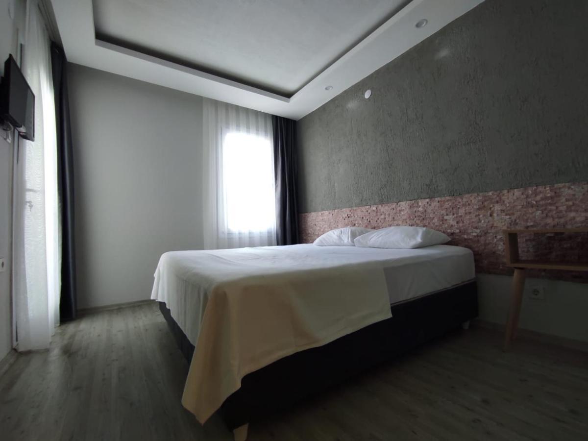 1989 Hotel Sebat Çeşme Zewnętrze zdjęcie