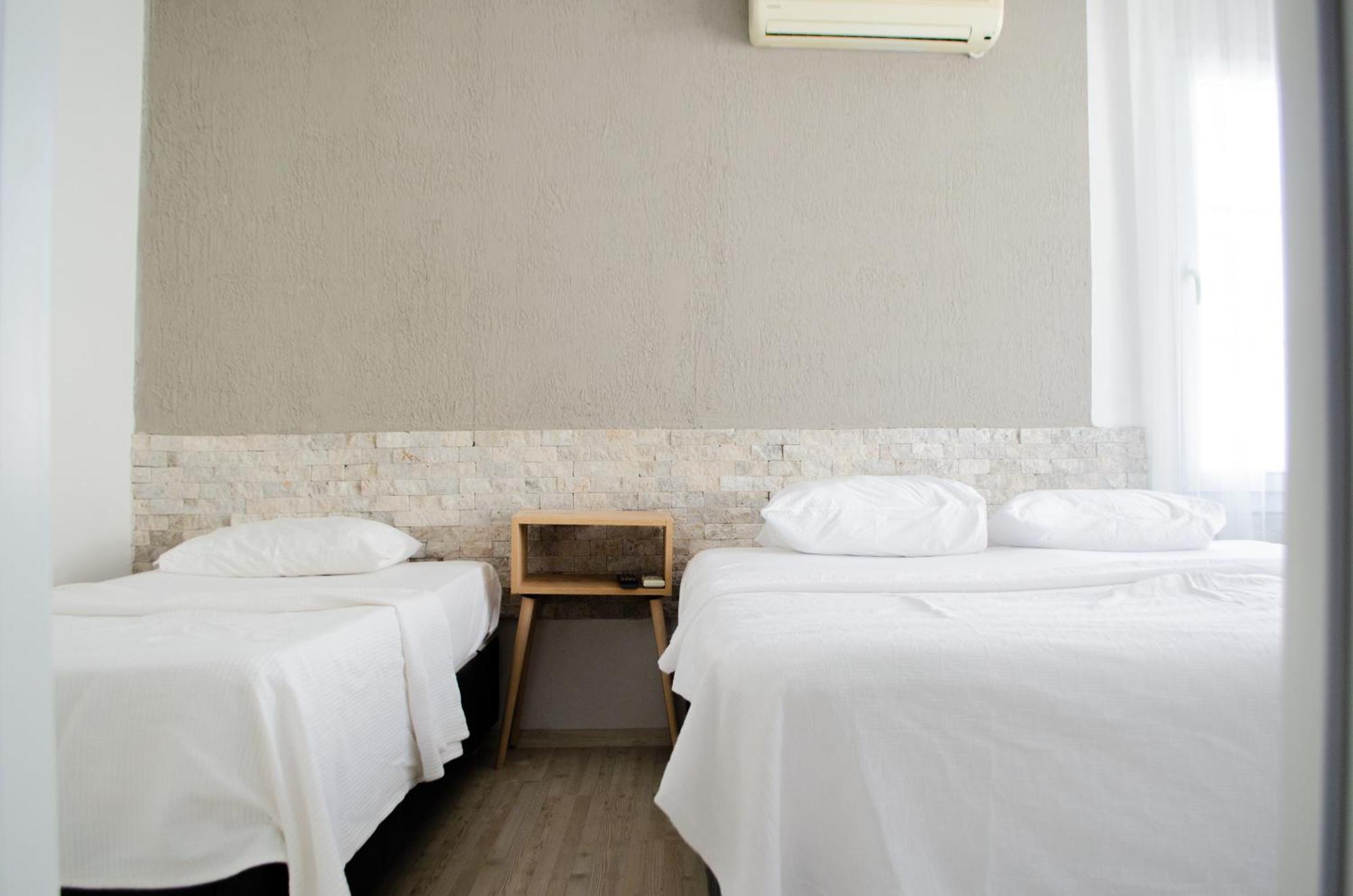 1989 Hotel Sebat Çeşme Zewnętrze zdjęcie
